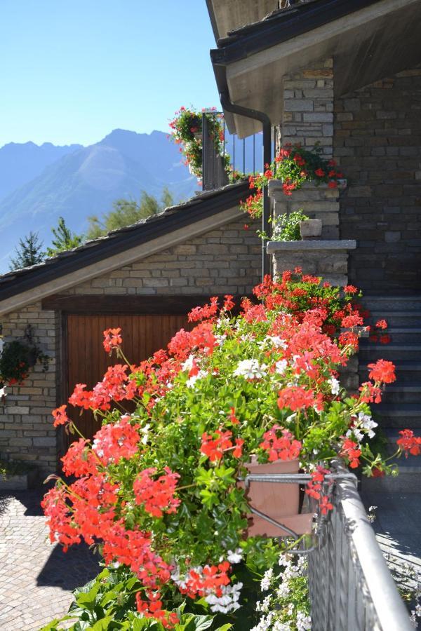B&B Les Fleurs Gignod Quarto foto